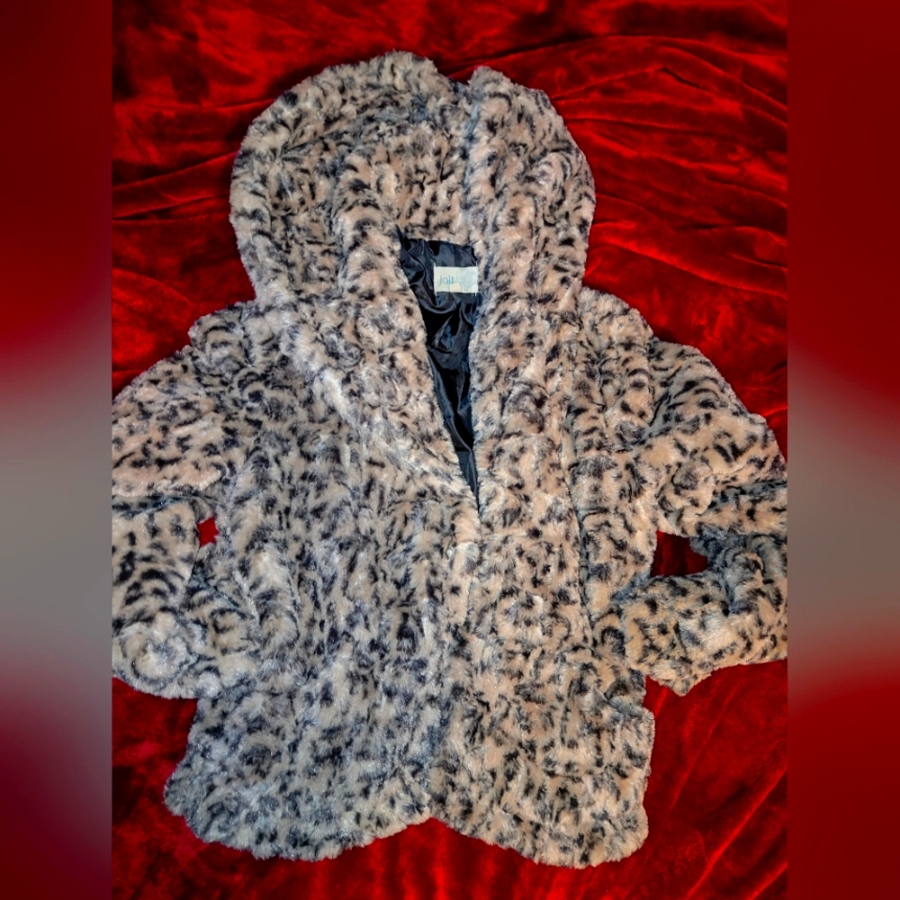 Fuzzy leopard print jacket